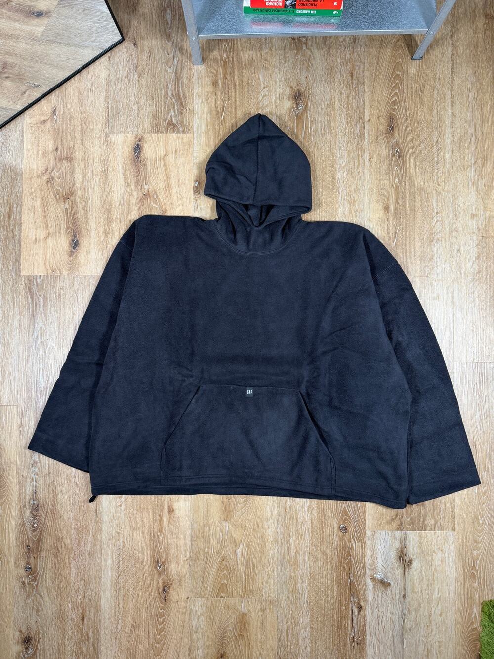YZY GAP 32 Polar Fleece Dark Black L Brand New